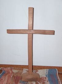Kreuz aus ca. 300 Jahre altem Eicheholz